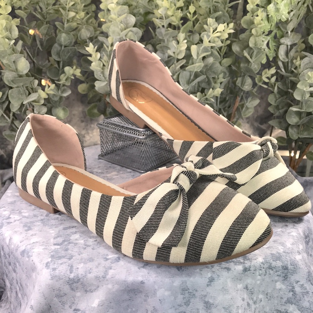 Must Be Love Black & Cream Striped Canvas Ballerina Bow Flats WMS 8.5M ✨NWOT✨